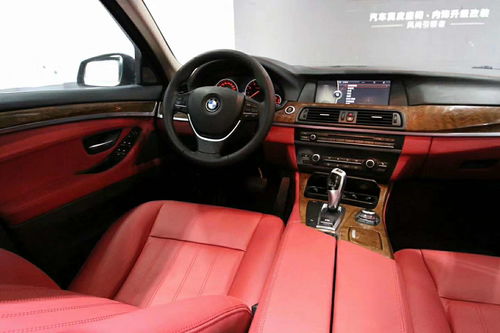 你還在覺(jué)得汽車(chē)內(nèi)飾老氣塑料感十足嗎,我來(lái)為你改變